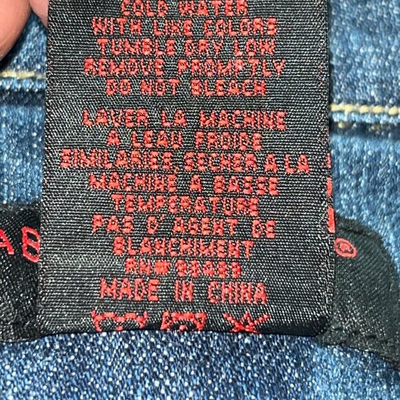 FABRIZIO GIANNI CLASSIC STRETCH DENIM JEAN JACKET  NEW WITH TAGS - Women's M/L - Picture 9 of 11